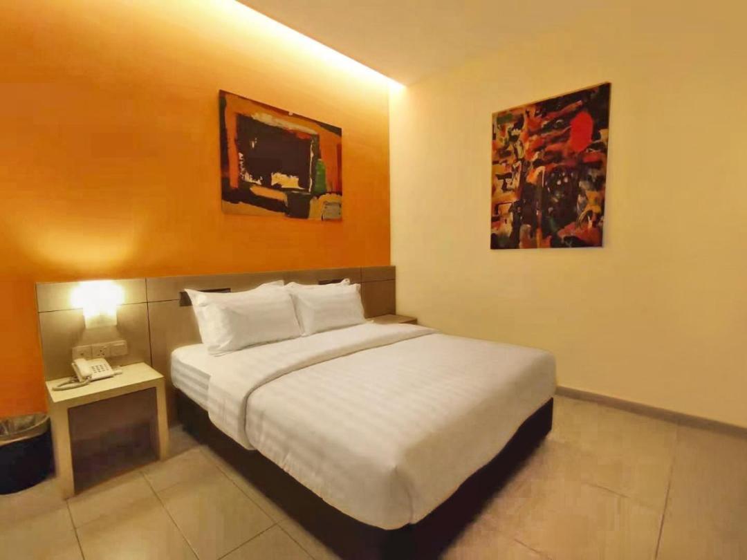 Kluang Riverview Hotel Keluang Exterior foto